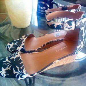 🎉Aerosole Blue Soft Pink Floral Ankle Espadrilles  Size 9.5🎉